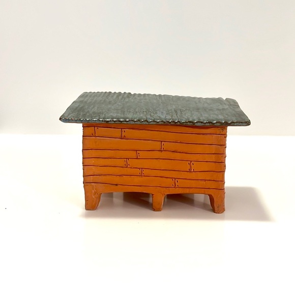 Miniature Ceramic House Sculpture – “Hot Roti” Caribbean Shack – Handmade Art - Picture 5 of 10